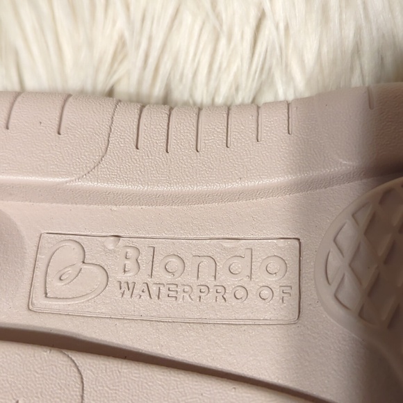 Rose Gold color Bling rhinestone Blondo lace up sneakers size 9.5 - Picture 7 of 12